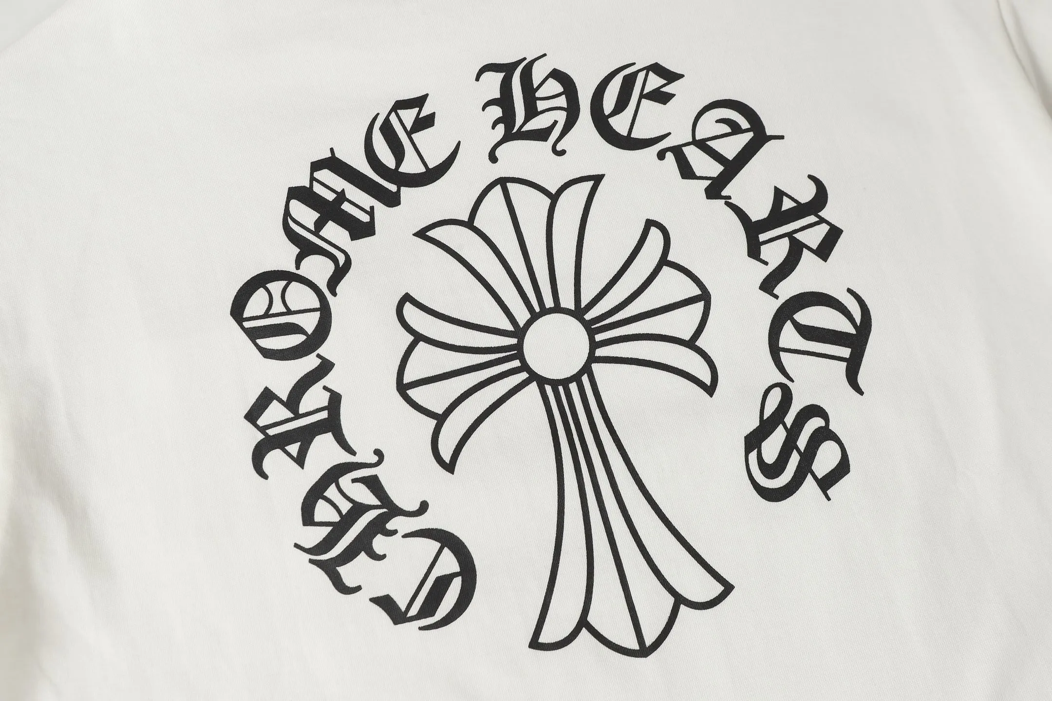 P150 -Chrome Hearts/Chrome Hearts Sanskrit cross letter printed short-sleeved T-shirt -High weight, high density and high quality. The wool is soft, delicate and skin-friendly. It feels soft and silky. It has excellent warmth and skin-friendly properties.